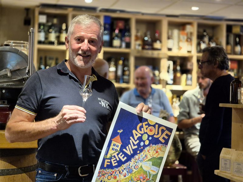 La Java des Flacons présente l'affiche 2025 de la Fête Villageoise